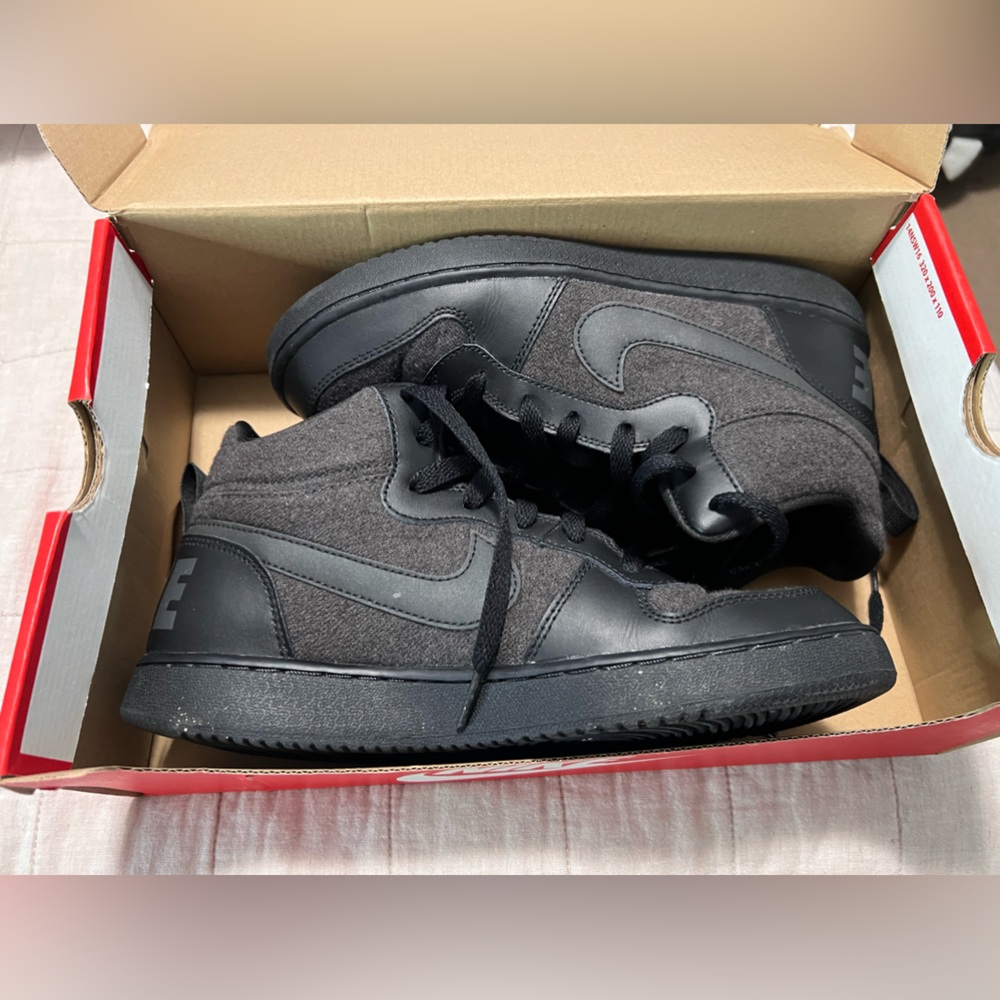 I’m selling this shoes